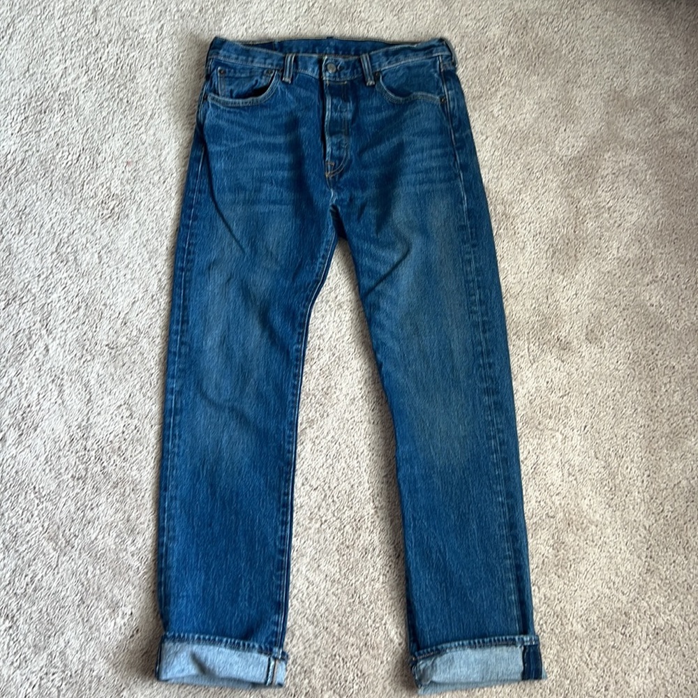 Levi's Men 501 Button Fly Broken in Jeans Unisex Size 31 X 32